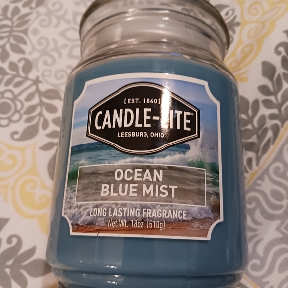 NWT! CANDLE-LITE OCEAN BLUE MIST 18oz - Picture 2 of 7